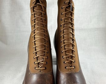 Botas victorianas marrones con cordones