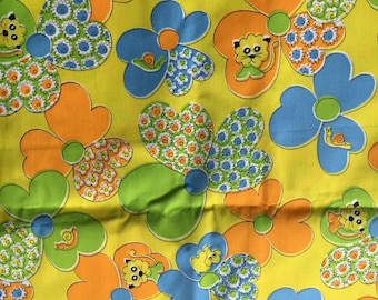 1970's Child's Fabric With Lions And Elephants