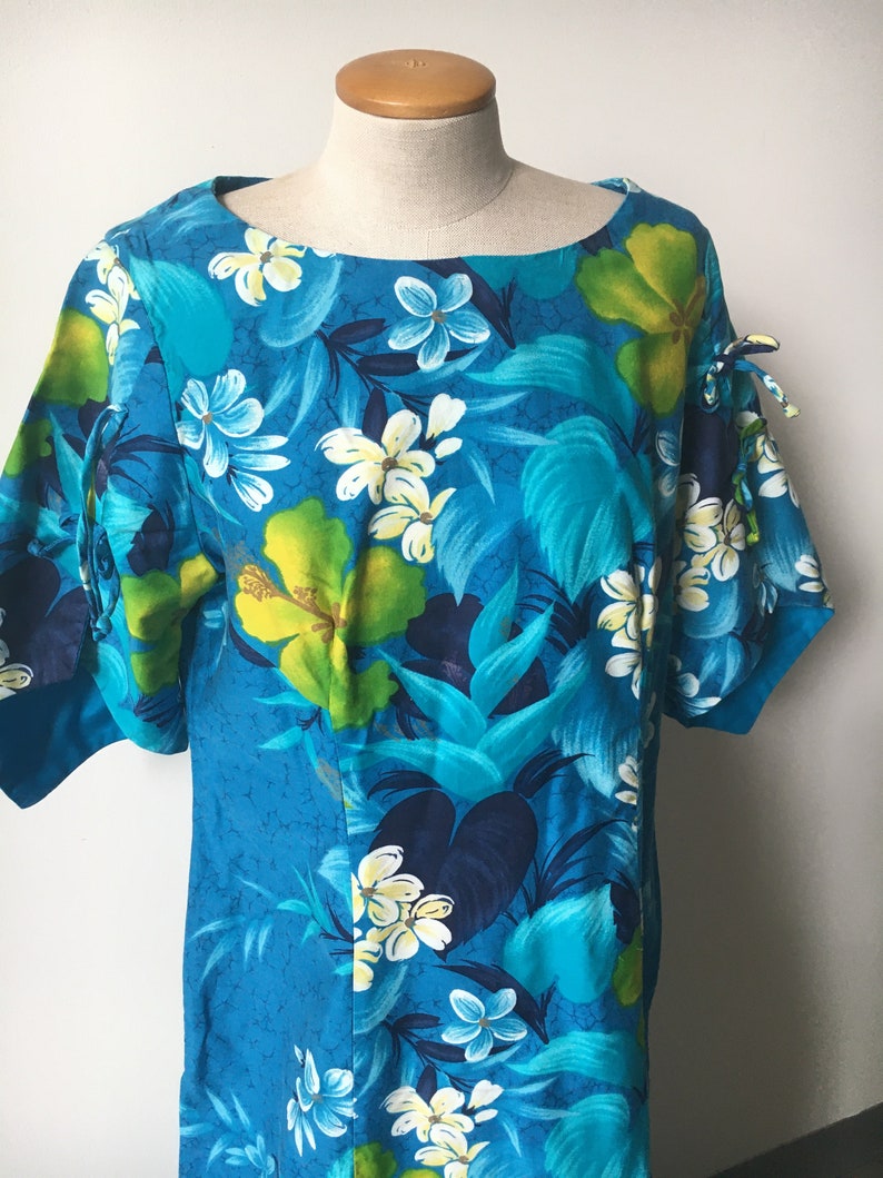 Hoaloha Floral Hawaiian Muumuu Maxi Dress | Etsy