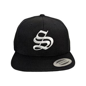 Elige tu propia gorra o gorra snapback bordada con letras o iniciales en inglés antiguo