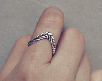 Braided Weave Wishbone / Chevron / V Ring - Friendship Gift for Best Friend - Woven Thumb Ring, Braided Ring, Good Luck Wish V Shaped Band
