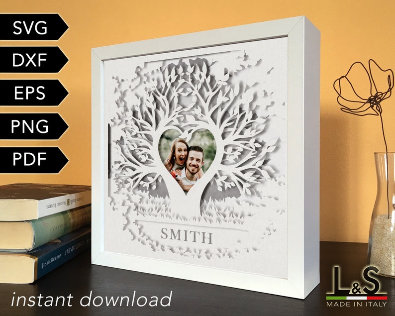 Customizable lighted shadow box design with family tree. This family lightbox template is customizable with photo and name. This family tree light box includes SVG, PNG, PDF, DXF and EPS files. Size 8x8 inches.