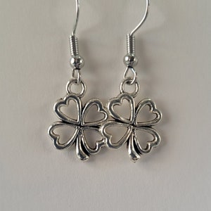 4-H Dangling Earrings 4 leaf clovet
