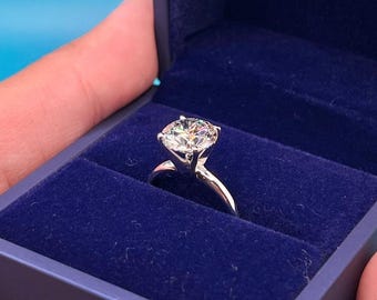Lab Grown Diamond Engagement Ring | 4 CT Round Certified | 14K Gold Solitaire