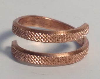 Overlapping Unisex Copper Wire Ring