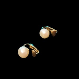 Vintage Avon parel oorbellen, Avon parel oorbel, Avon ondertekend, vintage oorbellen, vintage parel oorbel, parel oorbellen, Avon, kostuum juwelen