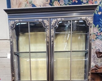 Union National Chinoiserie Curio Display Cabinet