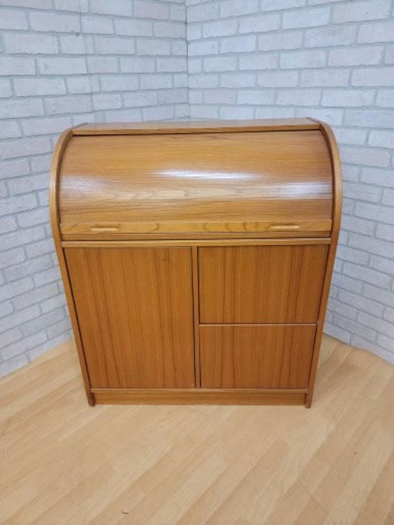Storage with 2024 pull out desk
