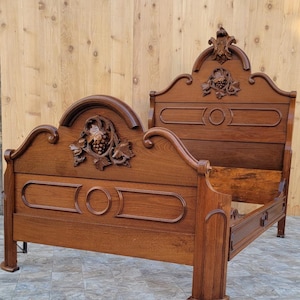 Antique Renaissance Victorian Eastlake Carved Black Walnut Full Size Bed Frame