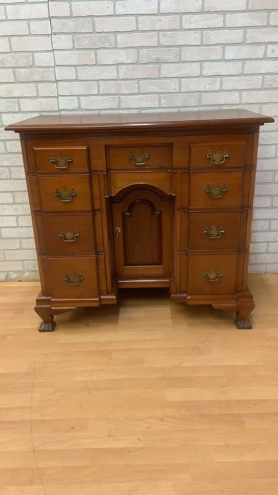 Black 3 Drawer Kneehole Desk From Shanxi - 19th Century Black 3 Drawer Kneehole Desk From Shanxi - 19th Century
