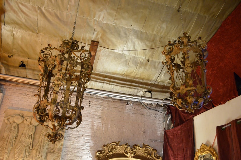 Antique Gold Wrought Iron Acanthus Leaf French Baroque - Acanthus Leaf Iron Chandelier Antique Gold Wrought Iron Acanthus Leaf French Baroque - Acanthus Leaf Iron Chandelier