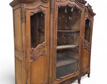 Antique French Louis XV Style Hand-Carved Walnut Vitrine Bookcase