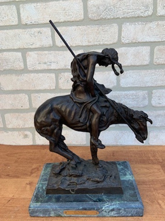 End Of The Trail De James Earle Fraser Bronze Sculpture Etsy Canada