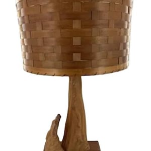 Lámpara de mesa escultural con raíz de ciprés y pantalla MCM
