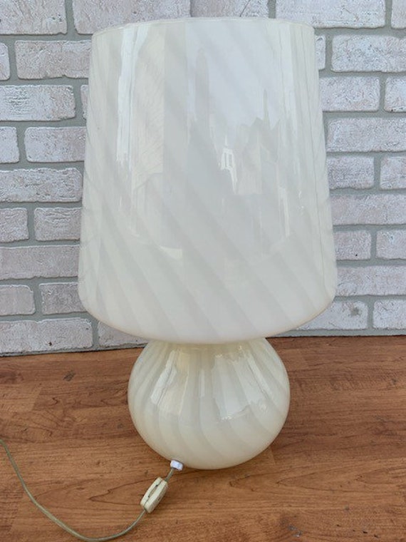 Italian Murano Glass Chandelier in Black from Vintage Grind Italian Murano Glass Chandelier in Black from Vintage Grind