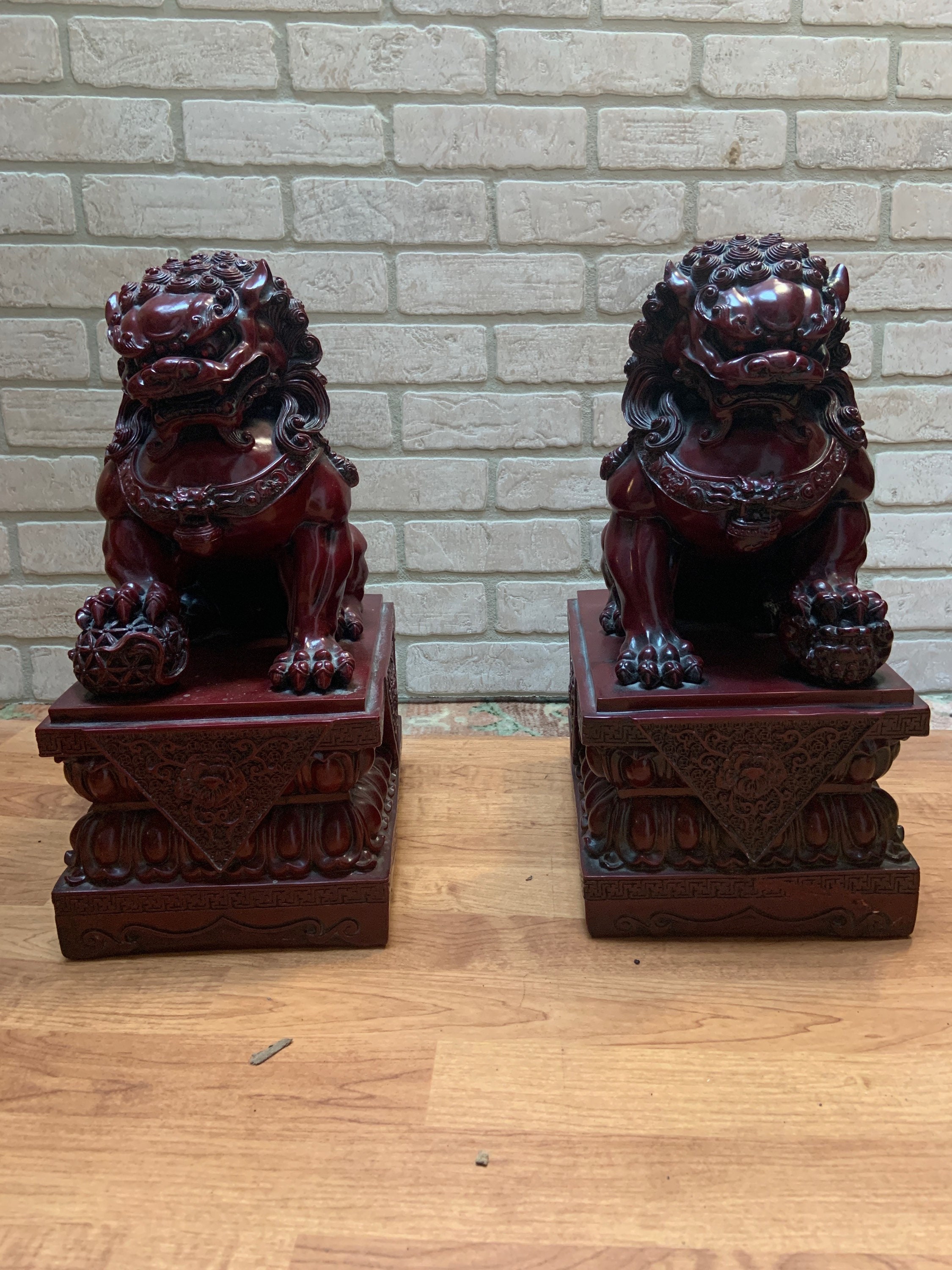 resin foo dogs