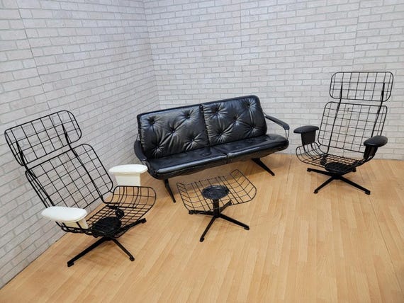 MCMラブシート、ラウンジチェア2脚、オットマンをHomecrestが新しく