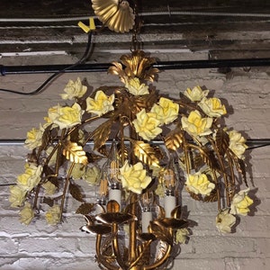 Hollywood Regency Italian Gold Gilt Yellow Porcelain Roses Chandelier