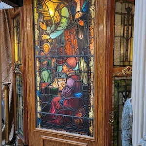 Caja de luz independiente antigua con vitral de iglesia