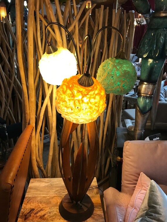 Vintage Mid Century Modern Amorphous Three Way Walnut And Brass Lucite Spaghetti Table Lamp