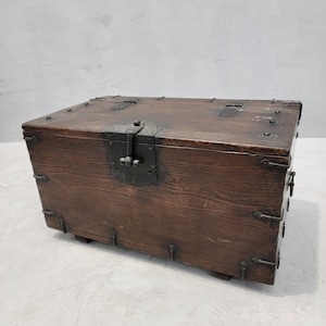 Antique Korean Tansu Bandaji Storage Chest