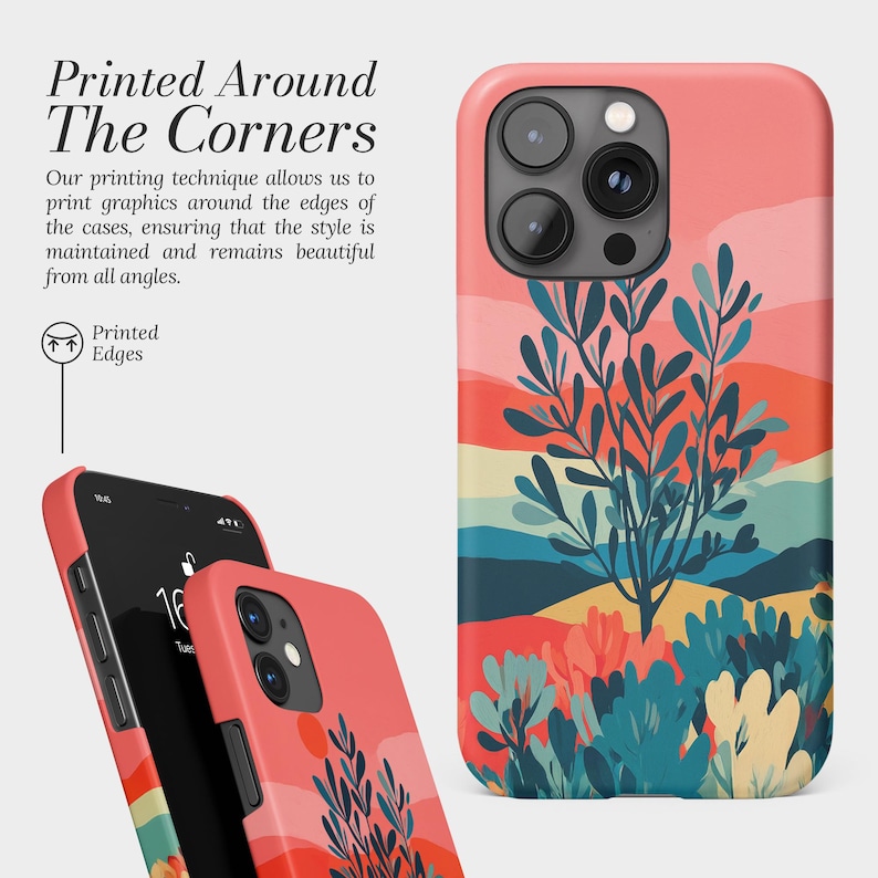 Pu&ograve; includere: Custodie per telefono color corallo con un design paesaggistico colorato con un albero e cespugli. Le custodie hanno una finitura liscia e il testo "Printed Around The Corners". Il design avvolge i bordi delle custodie.