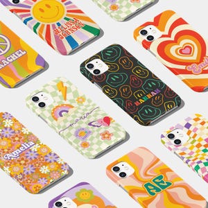 Personligt mobilskal | Anpassade namninitialer för iPhone 17 16 15 14 13 12 Pro Max & Samsung S25 S24 S23 Retro Funky Hippie Trippy Vivid