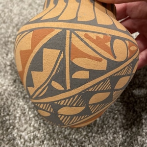 Pottery Southwest Jemez Pueblo Older Traditional Mid-size Bowl Vintage Signed Chinana 5&quot; x 5&quot;