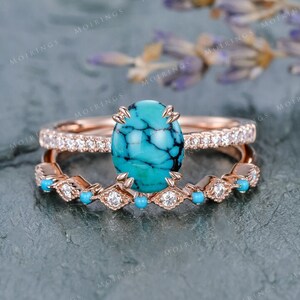 Turquoise stone shop with gold veins