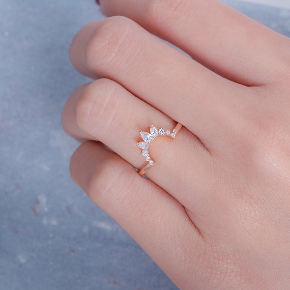 Ring guard for pear shaped diamond deals