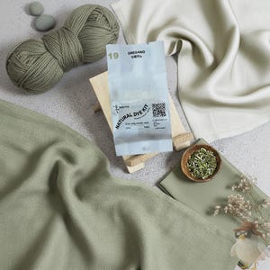 Kit de tinte natural de orégano para tela de 0,45 lb - Tinte vegetal gris suave Coin, incluye mordiente, suministros para teñido anudado botánico y batik DIY, n.° 19