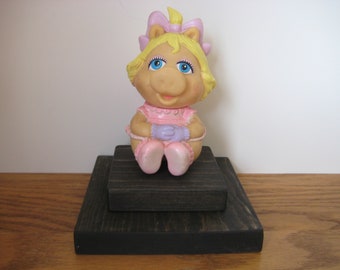 1984 Hasbro Miss Piggy Rubber Doll, environ 4 pouces de haut, vintage Muppet Character
