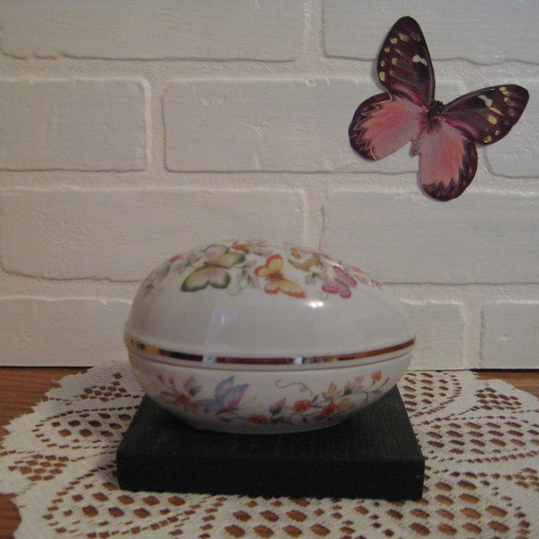 1974 Avon Porcelain Egg Trinket Holder, 5 x 3 Inches, Butterflies & Flowers, 22K Gold Trim