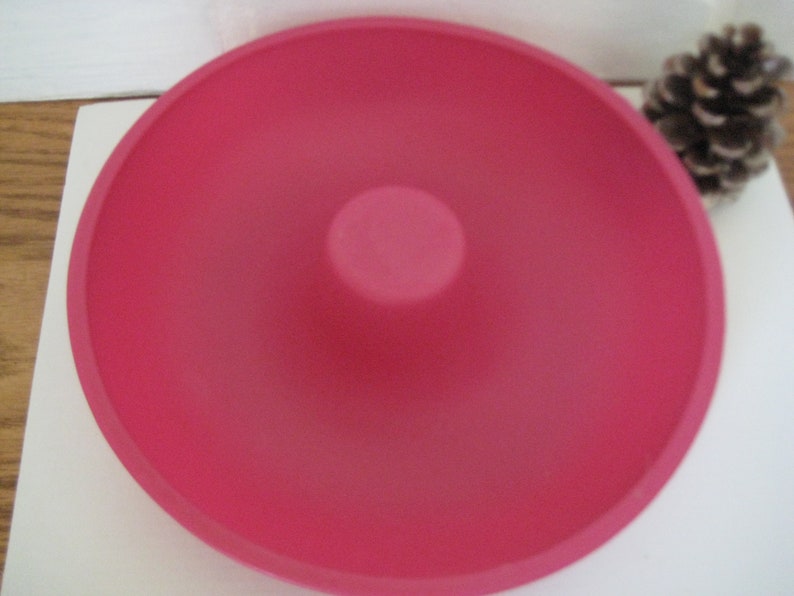 pink bundt pan