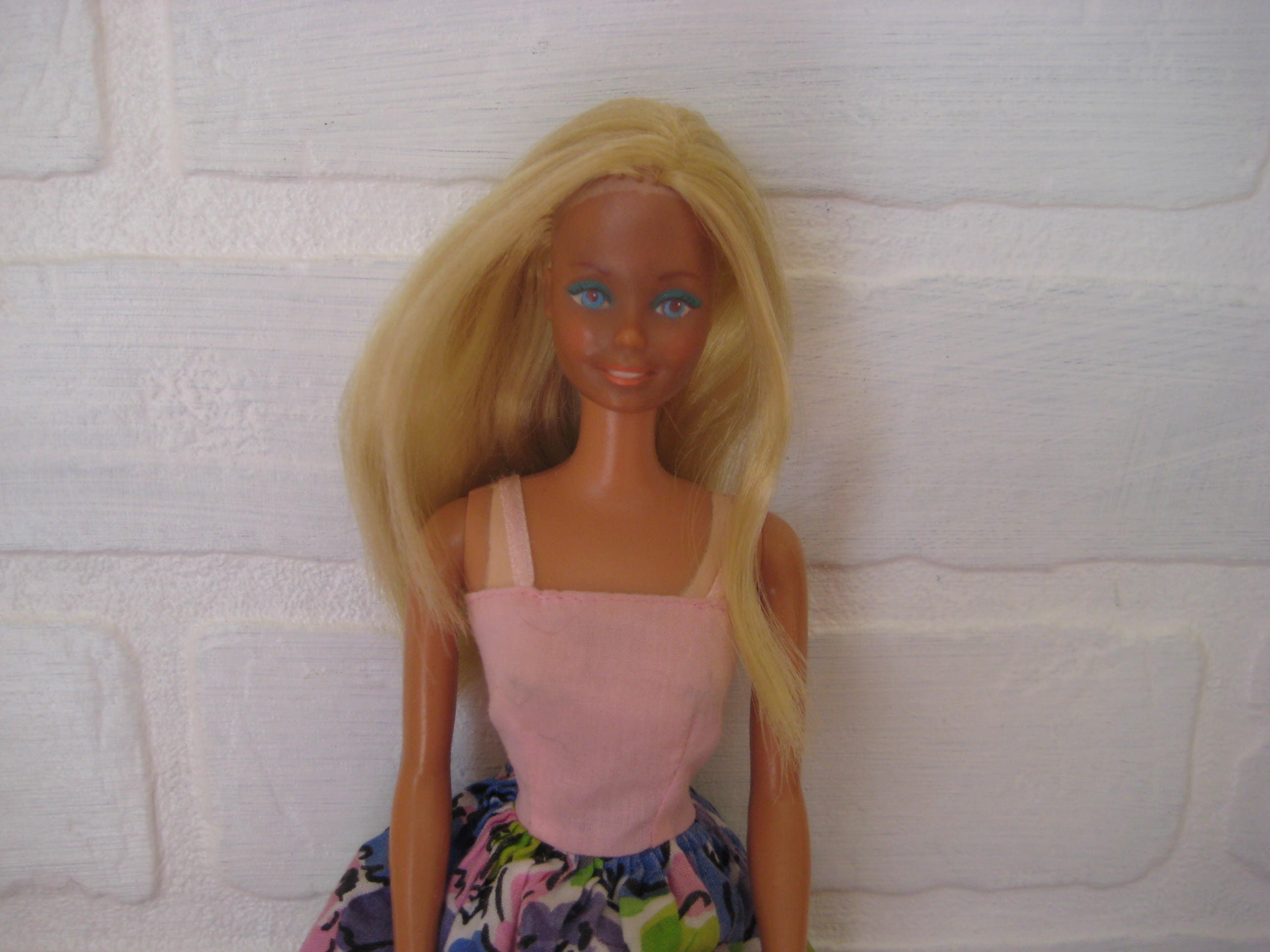 Vintage mod era sun kissed hair twist and turn Barbie doll by