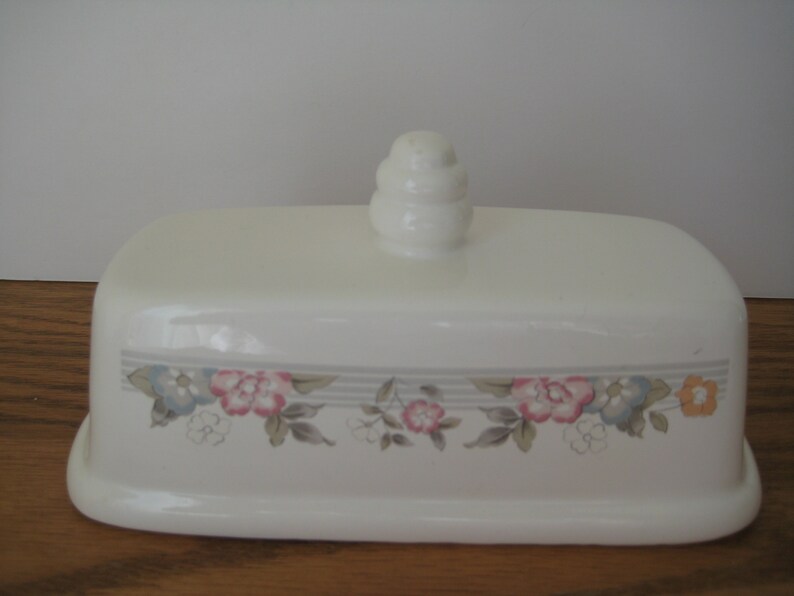 White With Blue /& Pink Floral Pattern Replacement Butter Dish Cover With Knob Vintage
