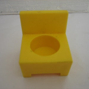 Fisher Price Little People Yellow Teacher&#39;s Chair For Desk