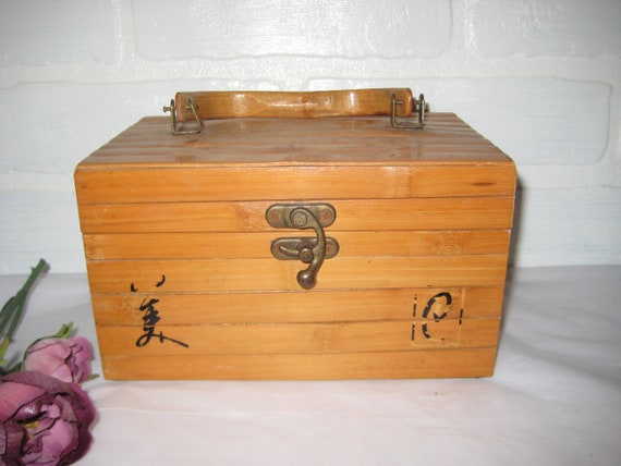 Vintage Asian Box Purse, 7 1/4 x 4 1/4 Inches, La… - image 1