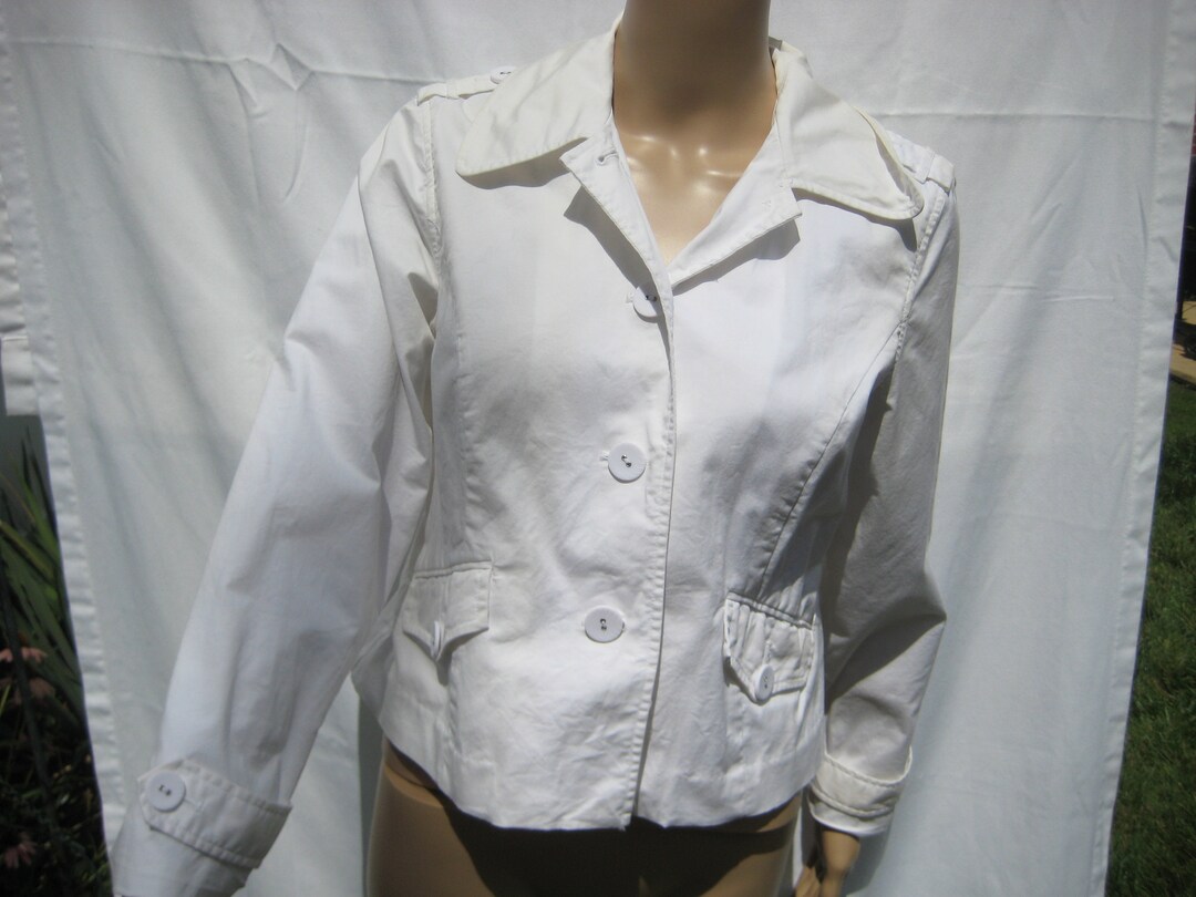Vintage Women's White Cropped Jacket, Size Petite Small, by Studio