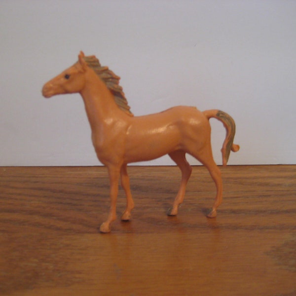 Small Caramel color Horse, 3 1/2W x 3H, Diorama Supply, Collectible