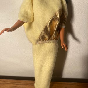 Vintage Barbie Pet Show Fashion #3658 Yellow with Gold Top, Skirt