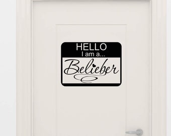 Bonjour Je suis un Belieber 15 X 11 Vinyle Art Mural DécalcomanIe Citation Boy Band Bieber Sticker Art Décor Motivationnel Inspirant Lettrage Décoratif
