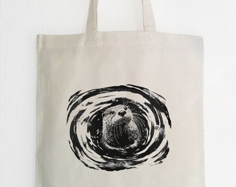 Bolsa de yute, bolso de mano, mamá nutria, regalo de nutria, nutria en el agua, nutria kawaii