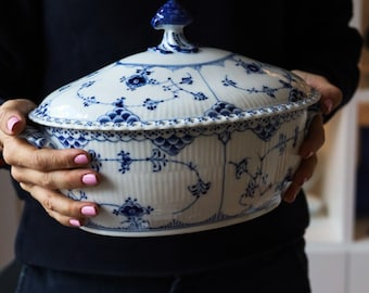 Zuppiera Royal Copenhagen fluted blue