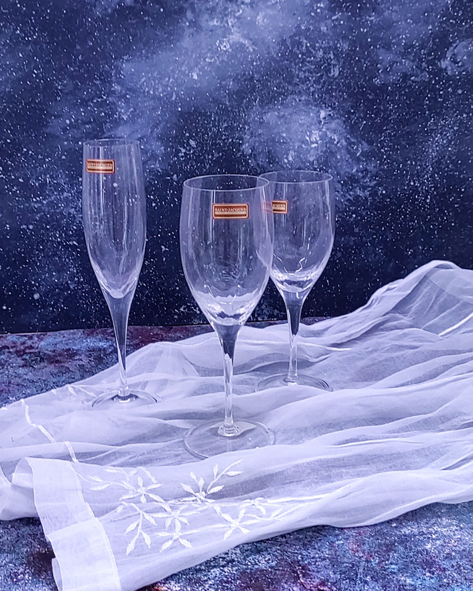 Acquista Bicchieri di cristallo Bicchieri di cristallo in lamina d'oro per  set di vino in vetro Vodka Bicchiere di vino in doppio vetro per bar di  casa Tazze di liquore di lusso