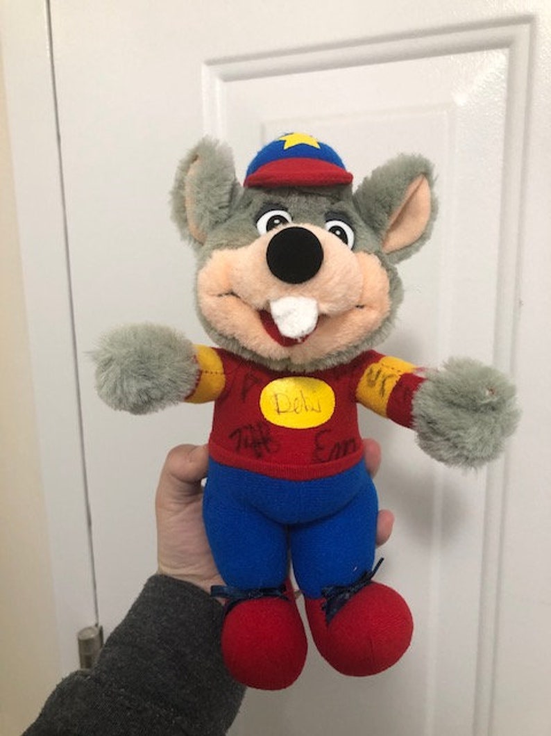 chuck e cheese plush toy
