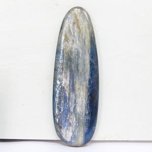 Cabochon de forme ovale lisse en cyanite bleue/55 x 18 x 4 mm environ/pierres précieuses faites main/pierres non serties/pour la fabrication de bijoux/unique en son genre/100 % naturel/C-09