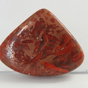 Cabochon lisse en forme de poire, corail cuivré stabilisé/27X23X7 MM environ/pierres précieuses faites main/pour la fabrication de bijoux/C-62 unique en son genre