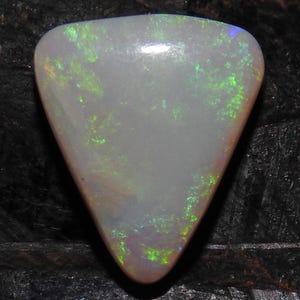 Cabochon a forma di triangolo liscio multi fuoco in opale australiano/15X13X5MM circa/per la creazione di gioielli/pietra naturale/pietra preziosa sciolta/grossista/MS