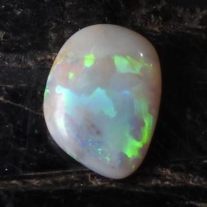 Opale australiano Multi Fire Smooth Fancy Shape Cabochon/12X10X4MM Circa/Per la creazione di gioielli/Pietra naturale/Pietra preziosa sciolta/MS